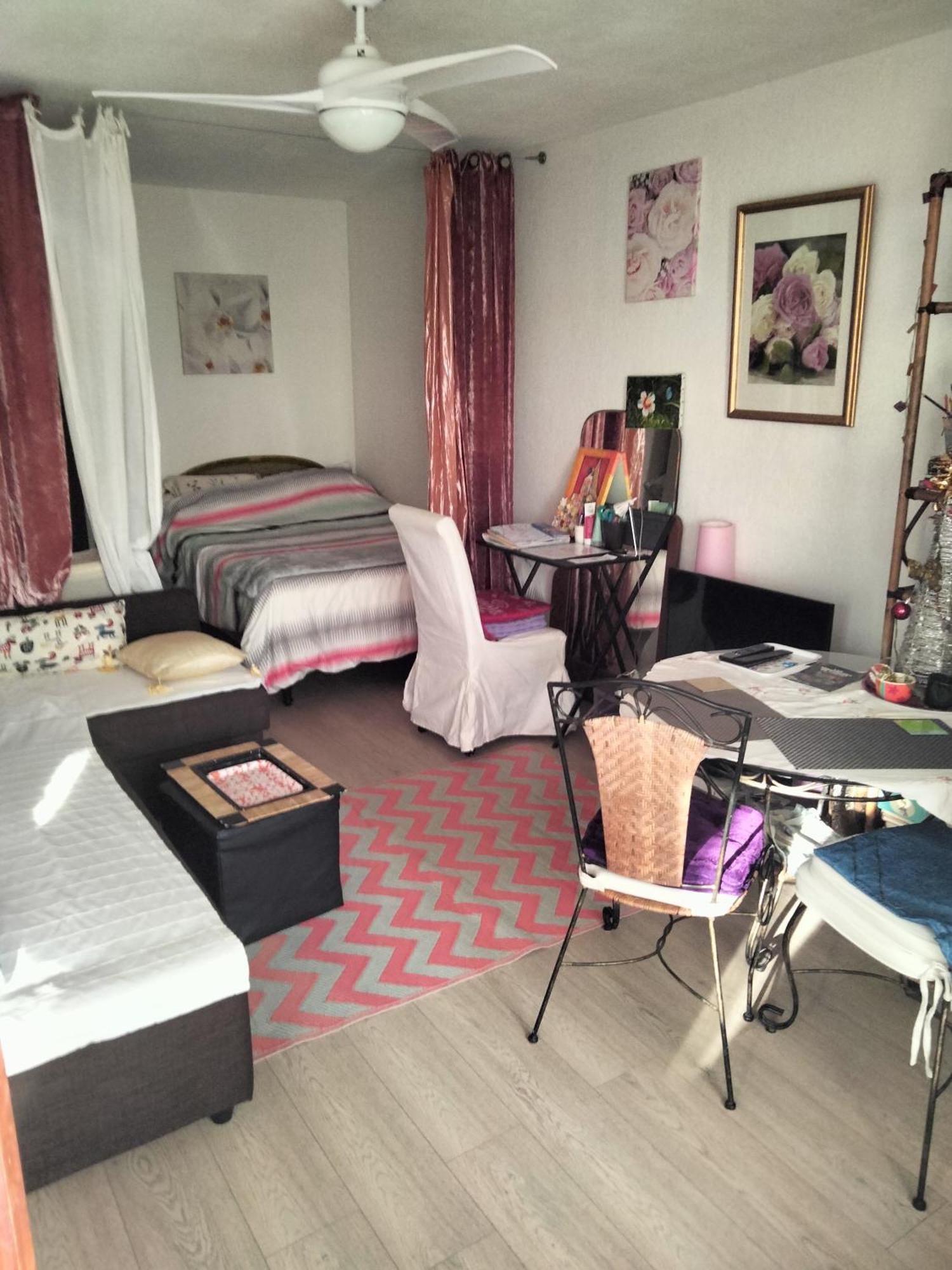 Joli Studio Avec Jardinet Avignon Eksteriør billede